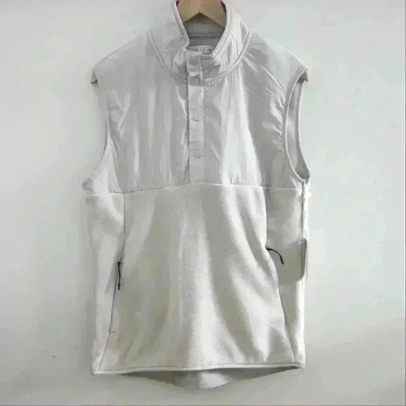 STYLUS |  Men's Microchip Grey Warm Fleece Button Up Collard Vest - Picture 1 of 6